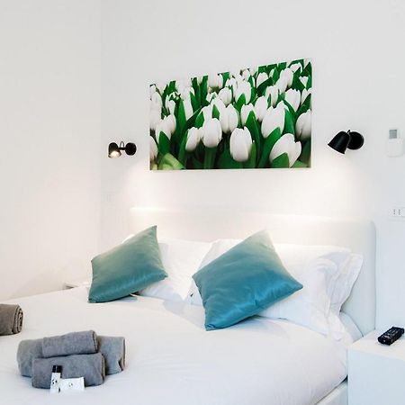 White Loft Como Central - The House Of Travelers Екстер'єр фото