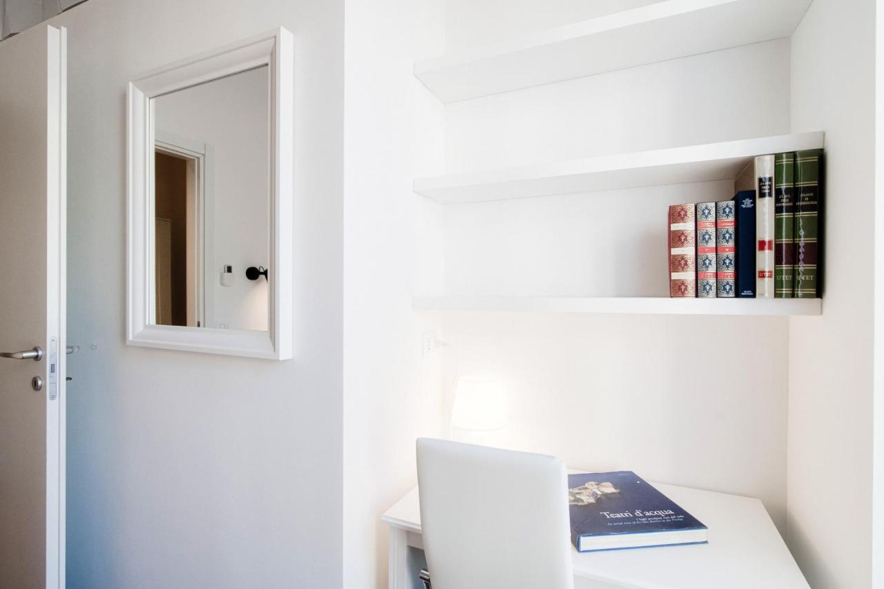 White Loft Como Central - The House Of Travelers Екстер'єр фото