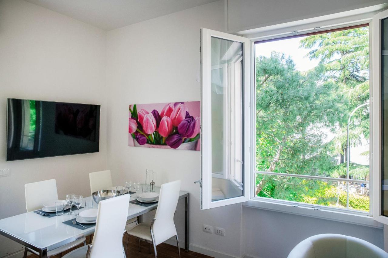 White Loft Como Central - The House Of Travelers Екстер'єр фото