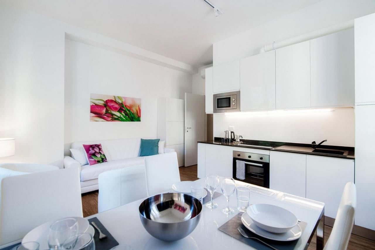 White Loft Como Central - The House Of Travelers Екстер'єр фото